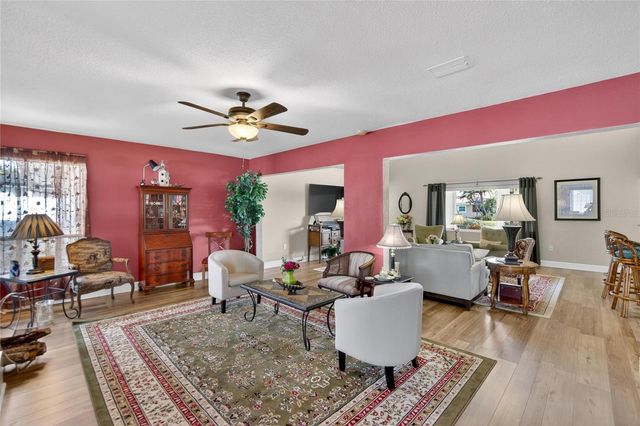 6518 DEBBIE LANE S, St Petersburg, FL 33707