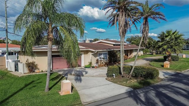 6518 DEBBIE LANE S, St Petersburg, FL 33707