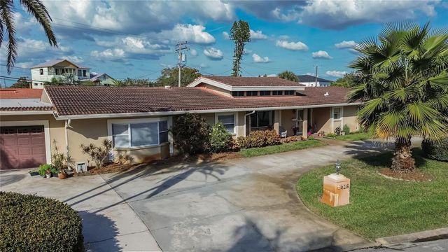 6518 DEBBIE LANE S, St Petersburg, FL 33707