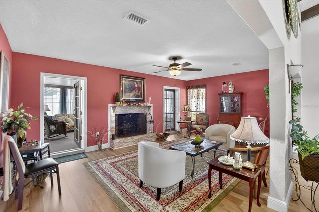 6518 DEBBIE LANE S, St Petersburg, FL 33707