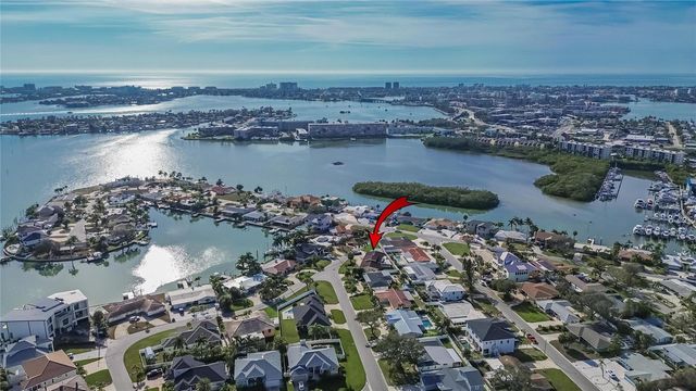6518 DEBBIE LANE S, St Petersburg, FL 33707