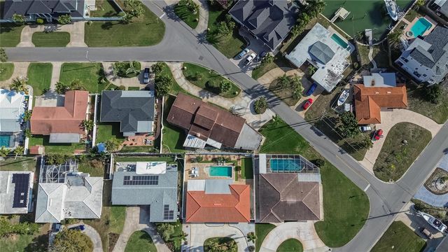 6518 DEBBIE LANE S, St Petersburg, FL 33707