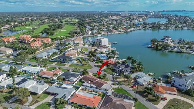 6518 DEBBIE LANE S, St Petersburg, FL 33707