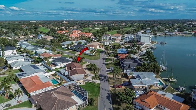 6518 DEBBIE LANE S, St Petersburg, FL 33707