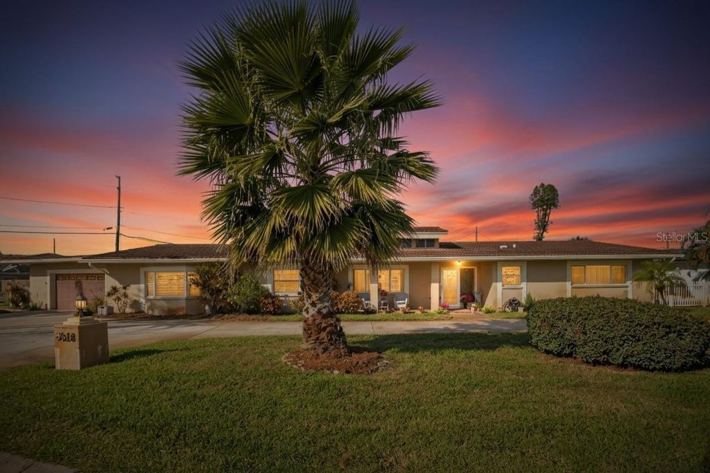 6518 DEBBIE LANE S, St Petersburg, FL 33707