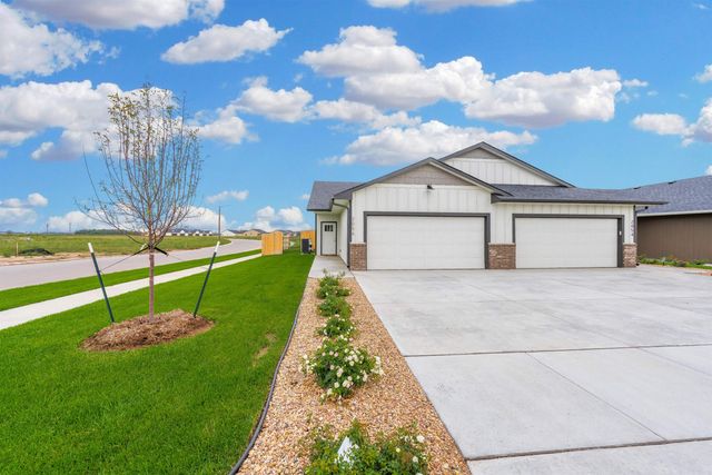 2017 N Reece St, Goddard, KS 67052
