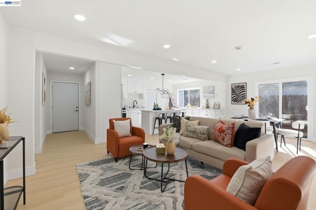 137 Tamarack Dr, Union City, CA 94587