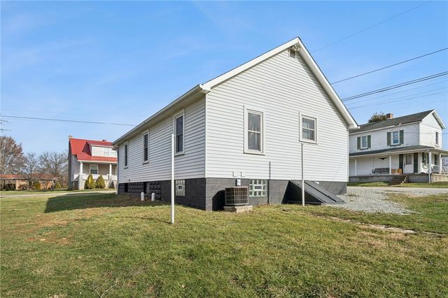 278 E Smithfield St., Mt Pleasant Twp, PA 15666