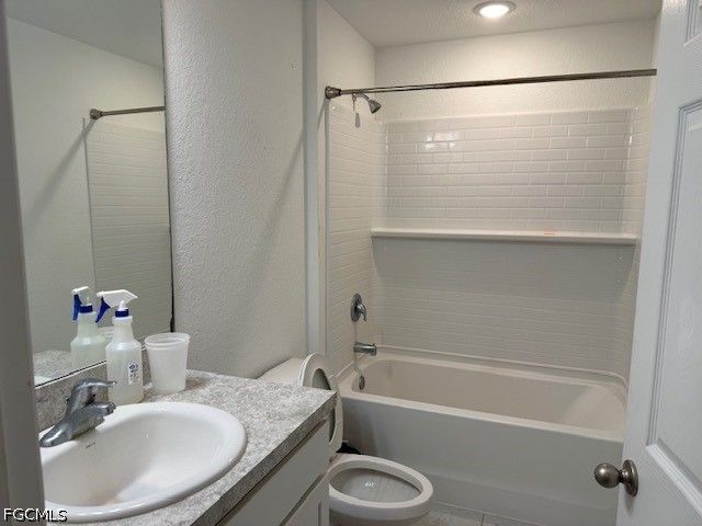 3113 74th ST W, Lehigh Acres, FL 33971