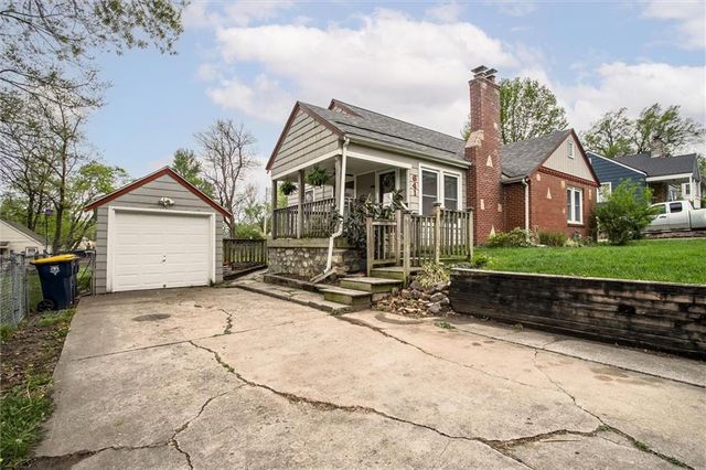 641 NE 42nd Street, Kansas City, MO 64116