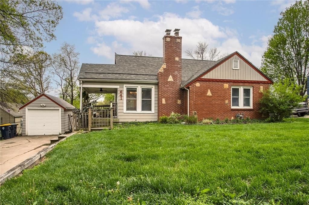641 NE 42nd Street, Kansas City, MO 64116
