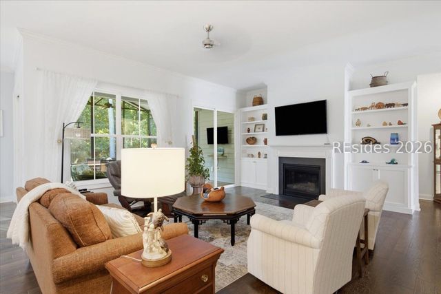 382 Lake Bluff Dr, Bluffton, SC 29910