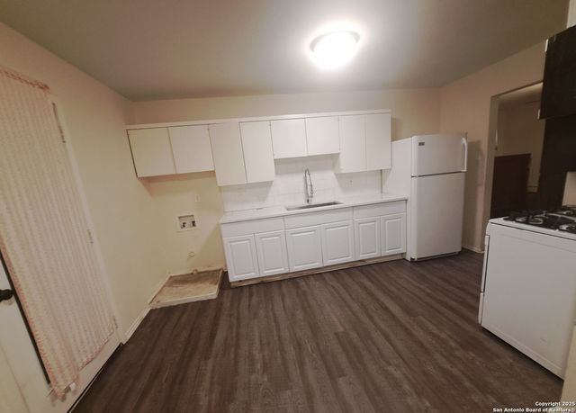 5502 Wales, San Antonio, TX 78223