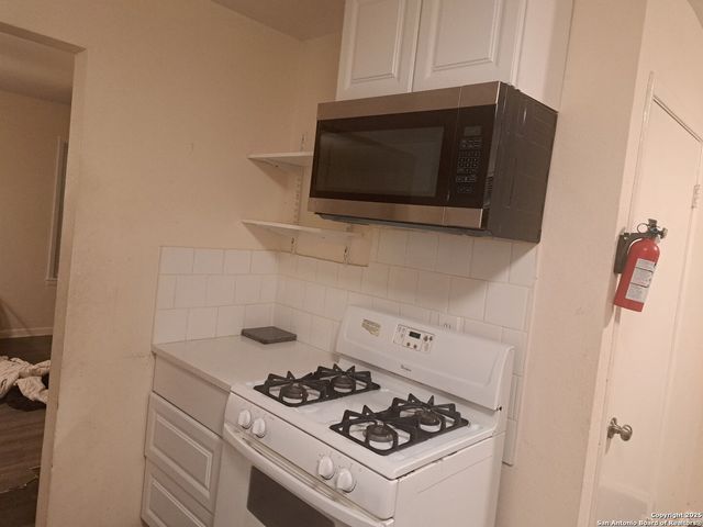 5502 Wales, San Antonio, TX 78223