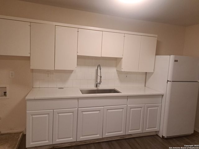 5502 Wales, San Antonio, TX 78223