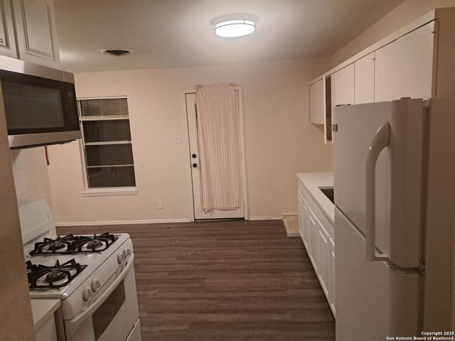 5502 Wales, San Antonio, TX 78223