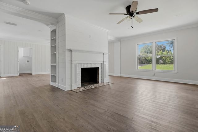 1009 Summit Drive, Albany, GA 31707