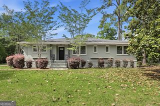 1009 Summit Drive, Albany, GA 31707