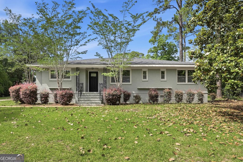 1009 Summit Drive, Albany, GA 31707