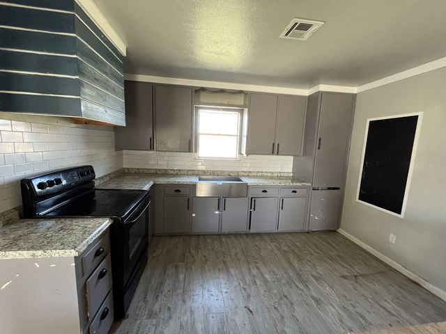 243 Sparks Drive, Evant, TX 76525