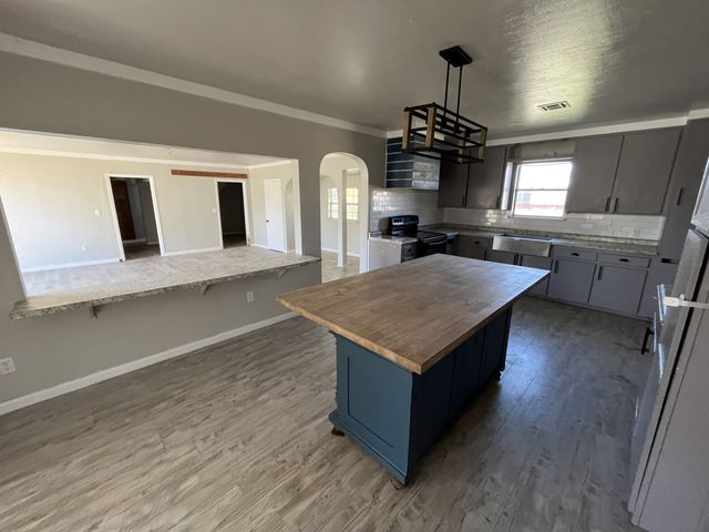 243 Sparks Drive, Evant, TX 76525