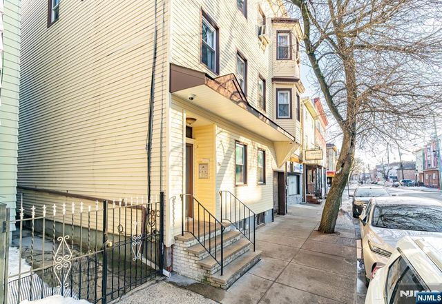 86 Pacific Street, Newark, NJ 07105