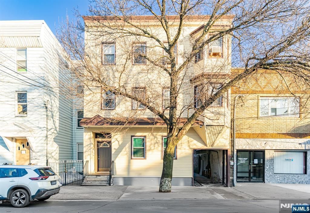 86 Pacific Street, Newark, NJ 07105