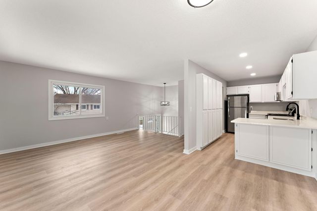 1199 Timbershore Lane, Eagan, MN 55123