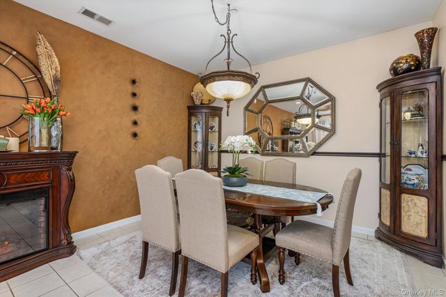 137 Francesca Way, Amityville, NY 11701