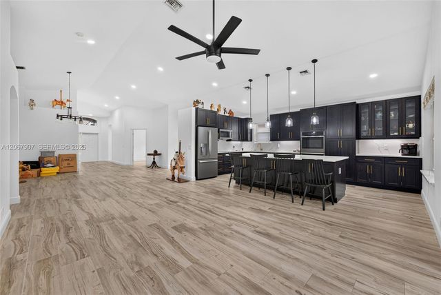 10471 S Utopia Circle S, Boynton Beach, FL 33437