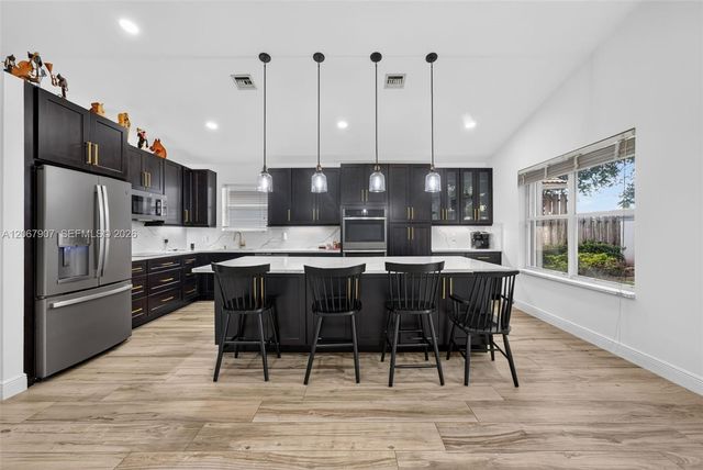 10471 S Utopia Circle S, Boynton Beach, FL 33437