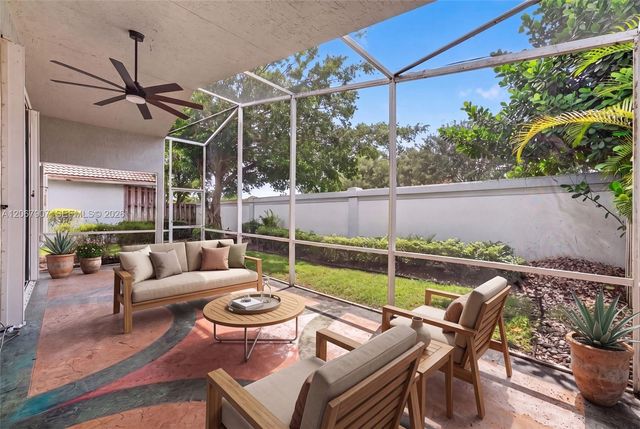10471 S Utopia Circle S, Boynton Beach, FL 33437
