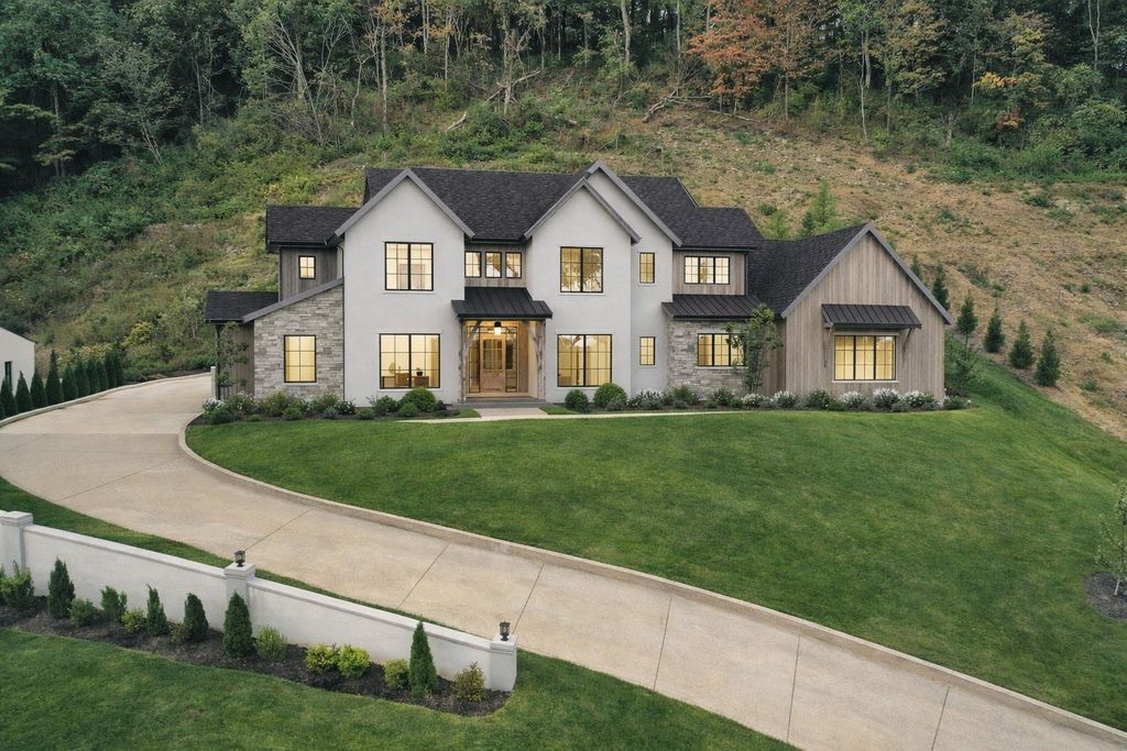 1059 Stockett Drive, Nashville, TN 37221