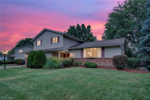 4865 Foxlair Trail, Richmond Heights, OH 44143