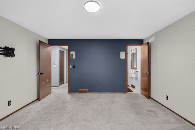 4865 Foxlair Trail, Richmond Heights, OH 44143