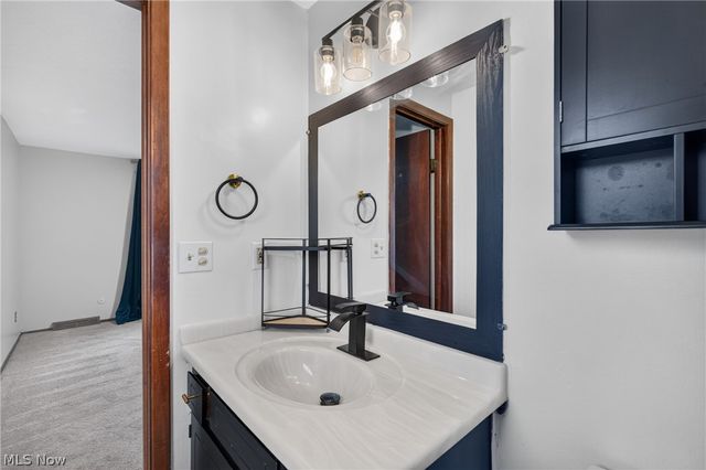 4865 Foxlair Trail, Richmond Heights, OH 44143
