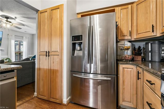 686 Todd TRL, Newport News, VA 23602