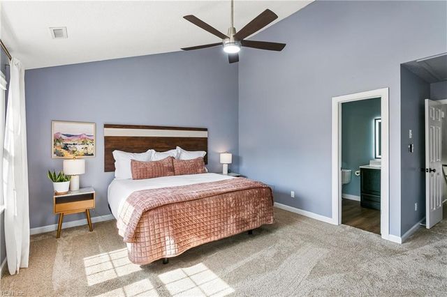 686 Todd TRL, Newport News, VA 23602