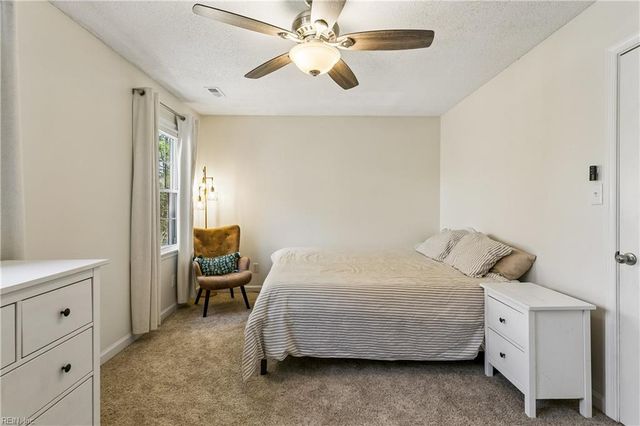 686 Todd TRL, Newport News, VA 23602