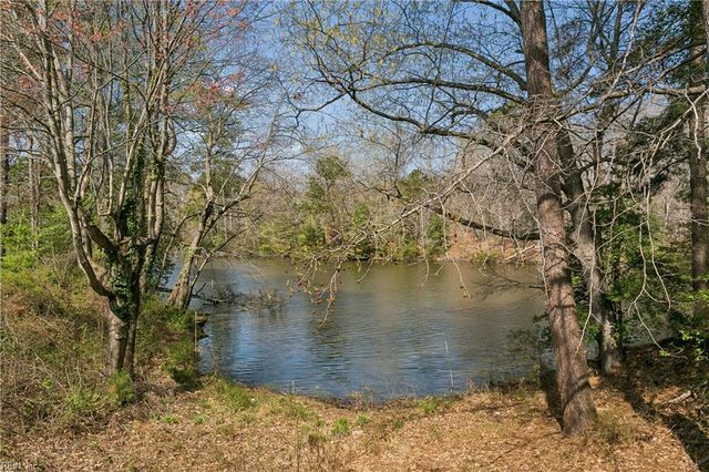 686 Todd TRL, Newport News, VA 23602