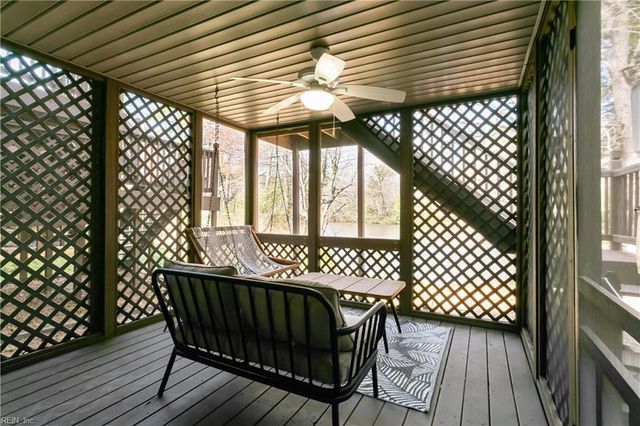 686 Todd TRL, Newport News, VA 23602