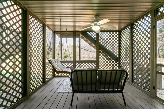 686 Todd TRL, Newport News, VA 23602