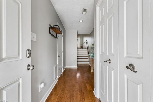 686 Todd TRL, Newport News, VA 23602