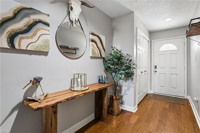 686 Todd TRL, Newport News, VA 23602