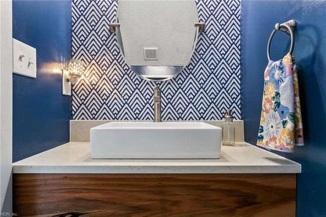 686 Todd TRL, Newport News, VA 23602