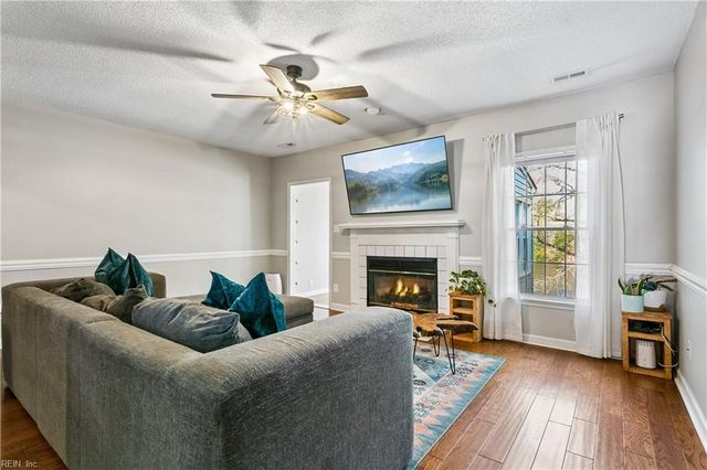 686 Todd TRL, Newport News, VA 23602