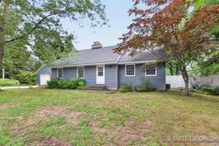 943 Grandridge Court, Holland City, MI 49423