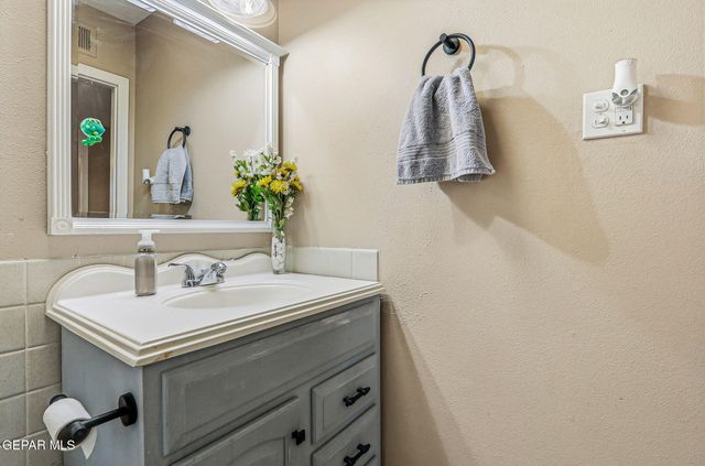 10548 CLEARWATER Street, El Paso, TX 79924