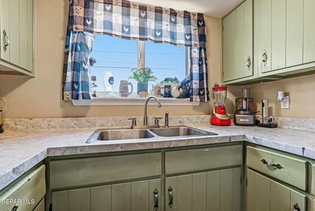 10548 CLEARWATER Street, El Paso, TX 79924