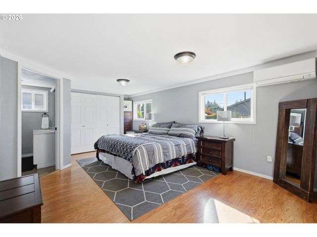 4595 DAISY St, Springfield, OR 97478